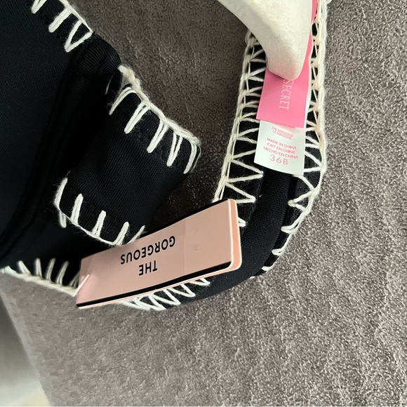 Victoria Secret Black Crochet "The Gorgeous" Macrame 36B Swimsuit Bikini Top - Picture 6 of 6